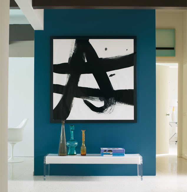 Hall_ArtLayering_Modale White Hero