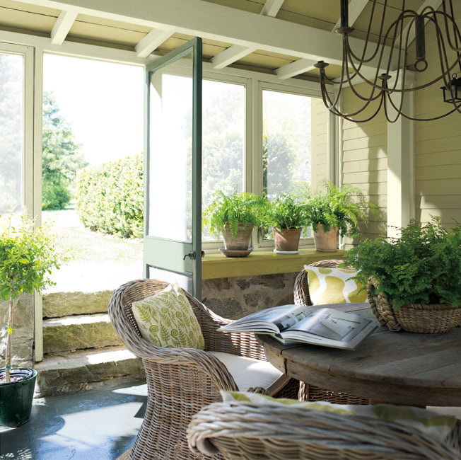 ScreenPorch_GatheringGreen_Modale White Hero